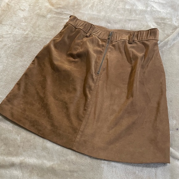 Hollister Suede Skirt - Picture 3 of 5